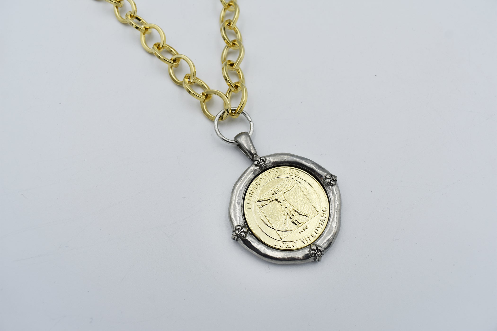 Italian Treasures Collection Gold Chain Necklace with Leonardo Da Vinci