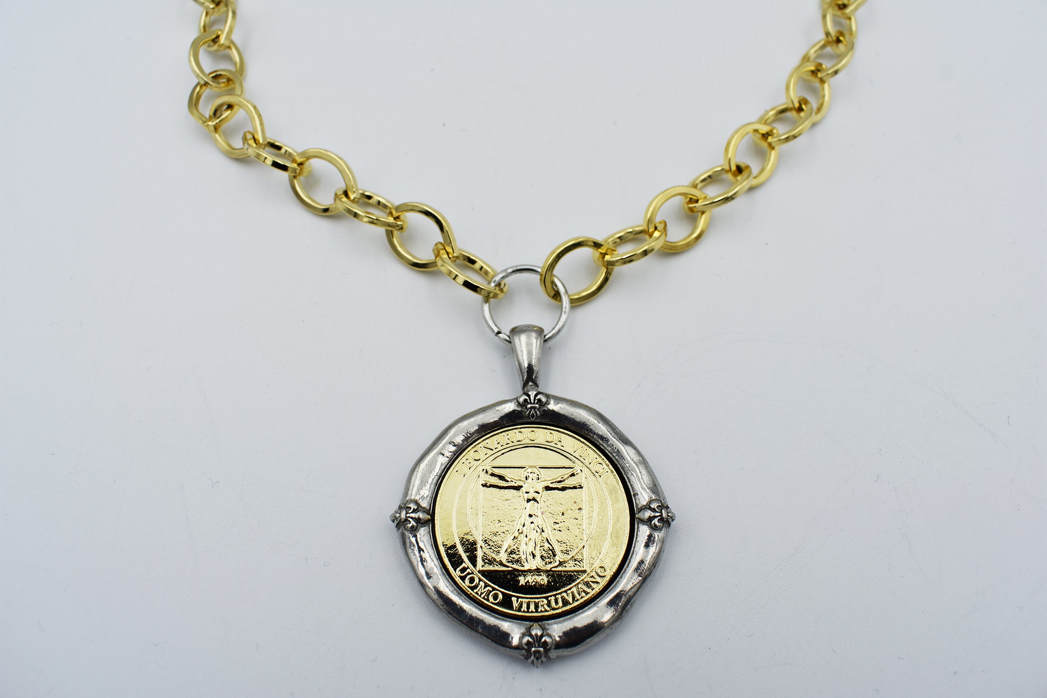 Italian Treasures Collection Gold Chain Necklace with Leonardo Da Vinci