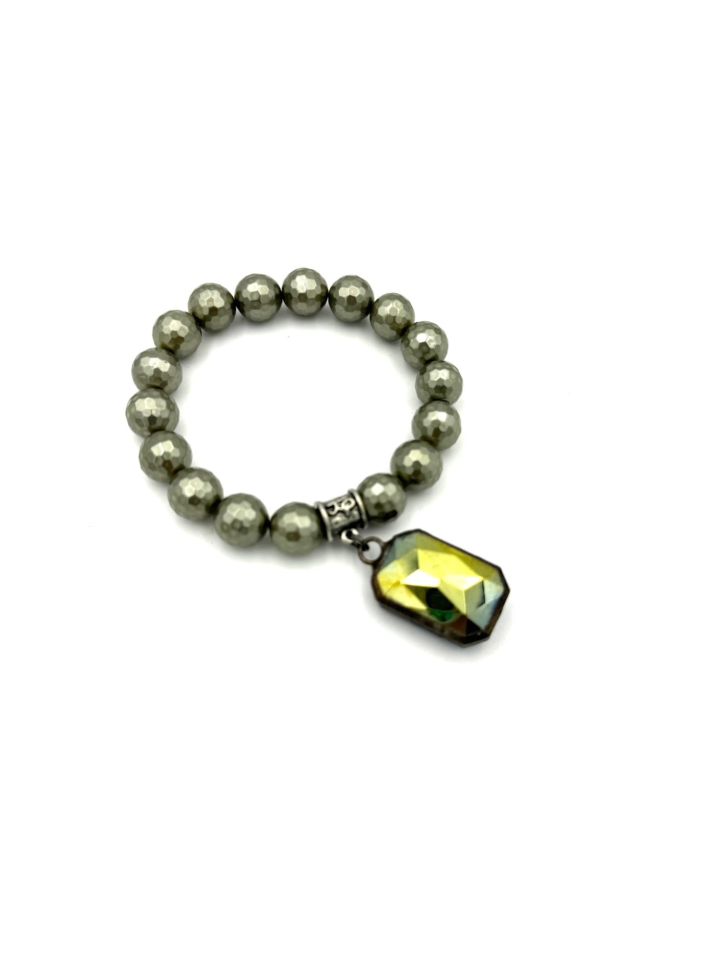 Pearl Bracelet with Assorted Drop